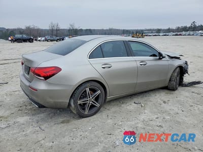 Trzecie zdjęcie samochodu z tyłu: 2019 MERCEDES-BENZ A 220 VIN:WDD3G4EB7KW034694 - miniatura