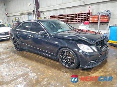 Czwarte zdjęcie samochodu z boku: 2011 MERCEDES-BENZ E 350 4MATIC VIN:WDDHF8HB4BA430185 - miniatura