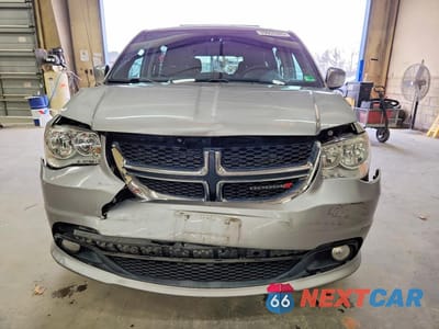 Piąte zdjęcie samochodu w środku: 2017 DODGE GRAND CARAVAN SXT VIN:2C4RDGCG8HR616835 - miniatura