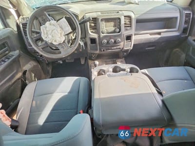 Zdjęcie 8 z 11 samochodu: 2014 RAM 2500 FLATBED TRUCK VIN:3C6UR5HLXEG105772 - miniatura