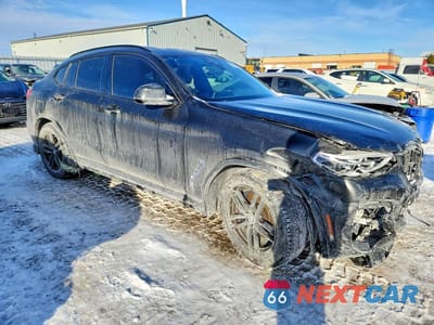 Czwarte zdjęcie samochodu z boku: 2021 BMW X4 XDRIVE30I VIN:5UX2V1C08M9D99948 - miniatura