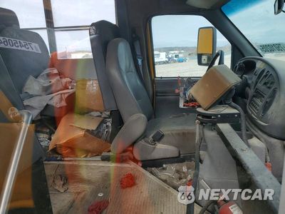 Piąte zdjęcie samochodu w środku: 2001 FORD ECONOLINE VIN:1FDWE35F91HA77510 - miniatura