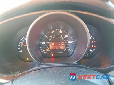 Zdjęcie 9 z 13 samochodu: 2017 KIA SOUL + VIN:KNDJP3A53H7451647 - miniatura