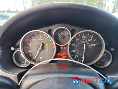 Zdjęcie 9 z 11 samochodu: 2011 MAZDA MX-5 MIATA VIN:JM1NC2JF5B0217977 - miniatura