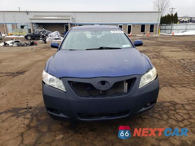 Piąte zdjęcie samochodu w środku: 2009 TOYOTA CAMRY LE VIN:4T1BE46KX9U381139 - miniatura