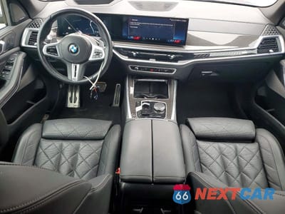 Zdjęcie 8 z 12 samochodu: 2024 BMW X5 M60I VIN:5UX33EU03R9V13388 - miniatura