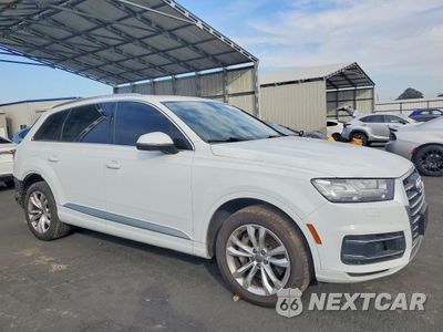 Czwarte zdjęcie samochodu z boku: 2018 AUDI Q7 PREMIUM PLUS VIN:WA1LAAF78JD015547 - miniatura