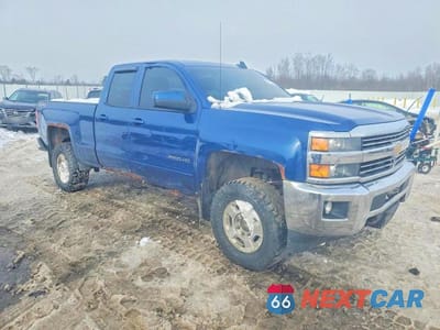 Czwarte zdjęcie samochodu z boku: 2015 CHEVROLET SILVERADO K2500 HEAVY DUTY LT VIN:1GC2KVEG0FZ550261 - miniatura