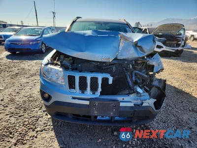 Piąte zdjęcie samochodu w środku: 2013 JEEP COMPASS SPORT VIN:1C4NJDBB4DD108595 - miniatura
