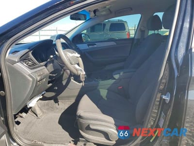 Zdjęcie 7 z 11 samochodu: 2019 HYUNDAI SONATA SE VIN:5NPE24AF7KH757400 - miniatura