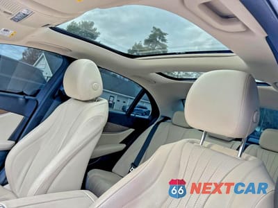 Zdjęcie 9 z 10 samochodu: 2021 MERCEDES-BENZ E 350 4MATIC VIN:W1KZF8EB2MA948663 - miniatura