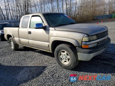 Czwarte zdjęcie samochodu z boku: 2002 CHEVROLET SILVERADO K1500 VIN:2GCEK19T221376290 - miniatura