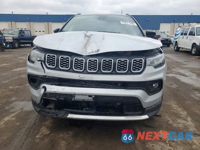 Piąte zdjęcie samochodu w środku: 2024 JEEP COMPASS LIMITED VIN:3C4NJDCN8RT139200 - miniatura