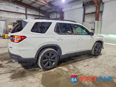 Trzecie zdjęcie samochodu z tyłu: 2025 HONDA PILOT SPORT VIN:5FNYG1H39SB098839 - miniatura