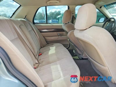 Zdjęcie 10 z 12 samochodu: 2005 MERCURY GRAND MARQUIS GS VIN:2MEFM74W85X667802 - miniatura