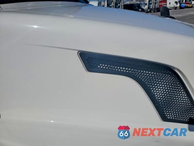 Zdjęcie 7 z 10 samochodu: 2017 VOLVO VNL SEMI TRUCK VIN:4V4N39TG5HN988034 - miniatura