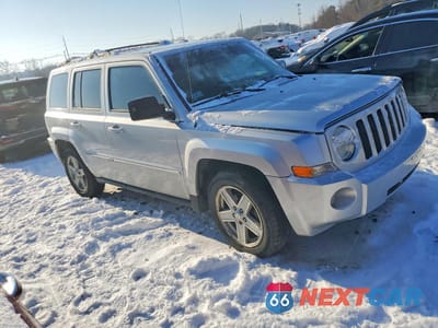 Czwarte zdjęcie samochodu z boku: 2010 JEEP PATRIOT LIMITED VIN:1J4NF4GBXAD501680 - miniatura