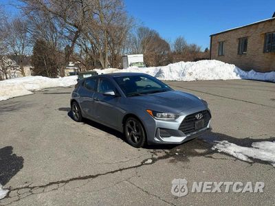 2019 HYUNDAI VELOSTER 2.0L KMHTG6AFXKU011433 - główne zdjęcie licytacji z USA - miniatura