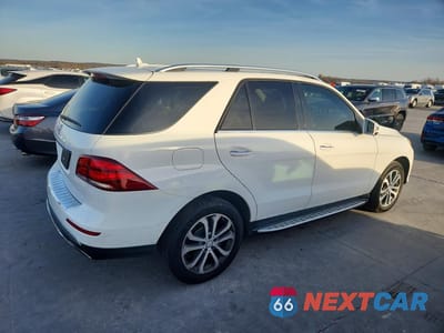 Trzecie zdjęcie samochodu z tyłu: 2016 MERCEDES-BENZ GLE 350 VIN:4JGDA5JBXGA773988 - miniatura