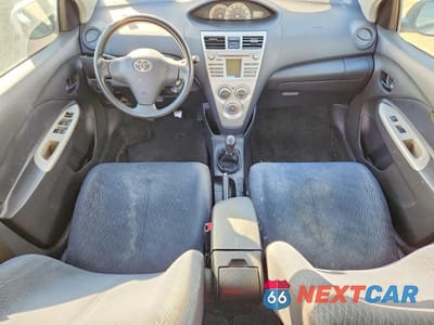 Zdjęcie 8 z 12 samochodu: 2008 TOYOTA YARIS VIN:JTDBT923981218245 - miniatura