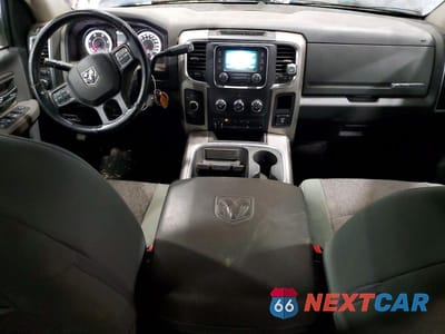 Zdjęcie 8 z 13 samochodu: 2016 RAM 2500 SLT VIN:3C6UR5DL9GG319273 - miniatura