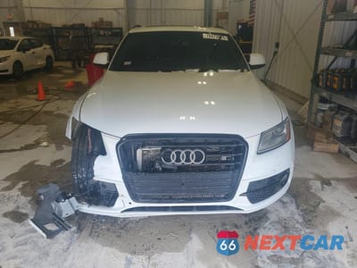Piąte zdjęcie samochodu w środku: 2016 AUDI SQ5 TECHNIK VIN:WA1LCAFP4GA088435 - miniatura