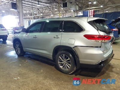 Drugie zdjęcie samochodu z przodu: 2018 TOYOTA HIGHLANDER XLE VIN:5TDJZRFH7JS914868 - miniatura