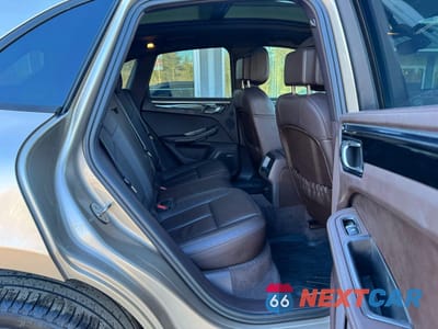 Zdjęcie 6 z 13 samochodu: 2015 PORSCHE MACAN S VIN:WP1AB2A54FLB56620 - miniatura