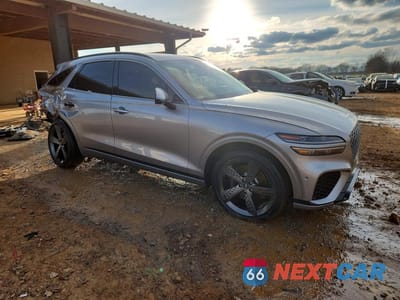 Czwarte zdjęcie samochodu z boku: 2025 GENESIS GV70 3.5T SPORT VIN:5NMMCDTCXSH024069 - miniatura