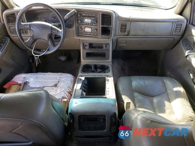Zdjęcie 8 z 12 samochodu: 2006 CHEVROLET SILVERADO K2500 HEAVY DUTY VIN:1GCHK23DX6F224521 - miniatura