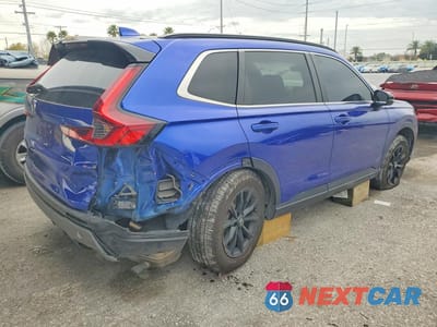 Trzecie zdjęcie samochodu z tyłu: 2023 HONDA CR-V SPORT VIN:2HKRS5H55PH710670 - miniatura