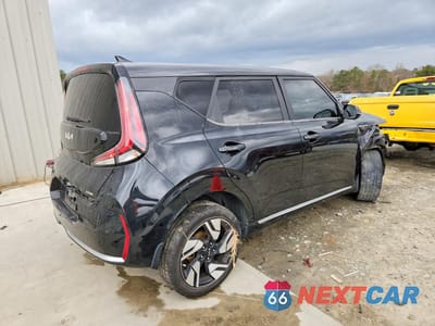 Trzecie zdjęcie samochodu z tyłu: 2023 KIA SOUL GT-LINE VIN:KNDJ53AU9P7843396 - miniatura