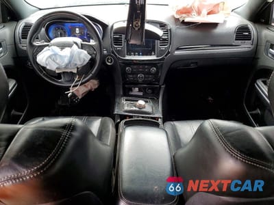 Zdjęcie 8 z 12 samochodu: 2022 CHRYSLER 300 S VIN:2C3CCABG2NH158707 - miniatura
