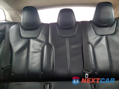 Zdjęcie 10 z 11 samochodu: 2015 TESLA MODEL S VIN:5YJSA1E27FF119731 - miniatura