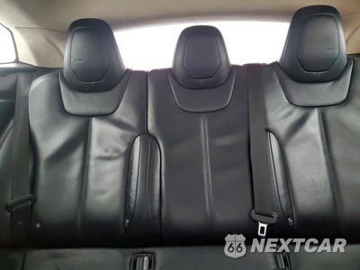 Zdjęcie 10 z 11 samochodu: 2015 TESLA MODEL S VIN:5YJSA1E27FF119731 - miniatura