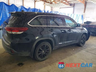 Trzecie zdjęcie samochodu z tyłu: 2019 TOYOTA HIGHLANDER SE VIN:5TDJZRFH8KS608974 - miniatura