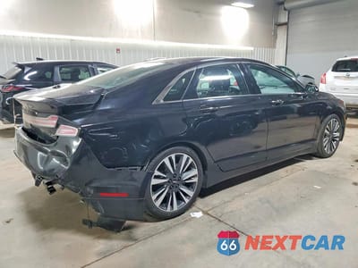 Trzecie zdjęcie samochodu z tyłu: 2019 LINCOLN MKZ RESERVE II VIN:3LN6L5MU4KR604869 - miniatura