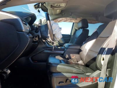 Zdjęcie 7 z 13 samochodu: 2019 CHEVROLET SUBURBAN K1500 LT VIN:1GNSKHKC2KR394535 - miniatura