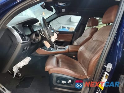 Zdjęcie 7 z 13 samochodu: 2020 BMW X5 M50I VIN:5UXJU4C01LLE45881 - miniatura