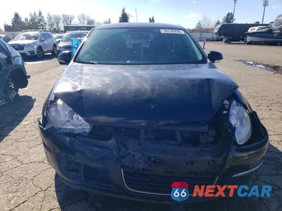 Piąte zdjęcie samochodu w środku: 2010 VOLKSWAGEN JETTA SE VIN:3VWRZ7AJXAM163568 - miniatura