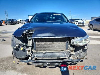 Piąte zdjęcie samochodu w środku: 2018 BMW 320 XI VIN:WBA8E5G53JNU45983 - miniatura