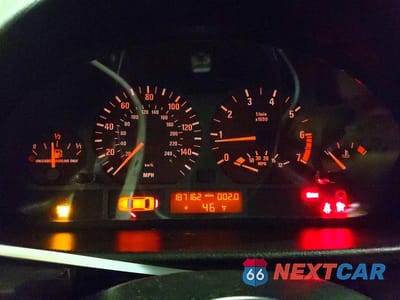 Zdjęcie 9 z 11 samochodu: 2002 BMW 325 I VIN:WBAET37462NH00120 - miniatura