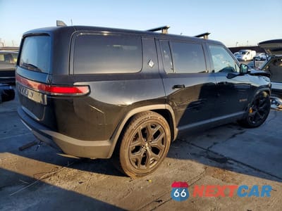 Trzecie zdjęcie samochodu z tyłu: 2022 RIVIAN R1S LAUNCH EDITION VIN:7PDSGABL1NN001954 - miniatura