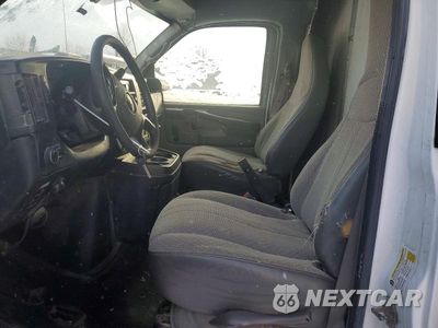 Zdjęcie 7 z 12 samochodu: 2015 GMC SAVANA CUTAWAY G3500 VIN:1GD374CG3F1226668 - miniatura