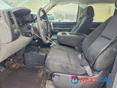 Zdjęcie 7 z 13 samochodu: 2011 CHEVROLET SILVERADO K1500 LS VIN:3GCPKREA2BG317517 - miniatura