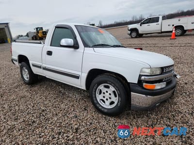 Czwarte zdjęcie samochodu z boku: 2000 CHEVROLET SILVERADO C1500 VIN:1GCEC14T9YZ209249 - miniatura