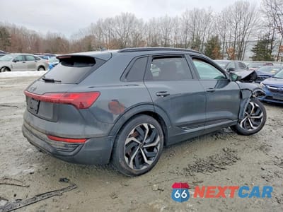 Trzecie zdjęcie samochodu z tyłu: 2024 AUDI Q8 E-TRON PREMIUM PLUS VIN:WA15AAGE9RB063054 - miniatura