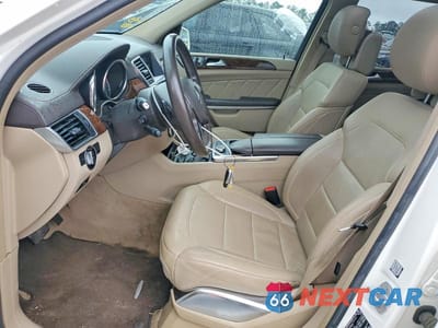 Zdjęcie 7 z 13 samochodu: 2015 MERCEDES-BENZ GL 550 4MATIC VIN:4JGDF7DE0FA441172 - miniatura