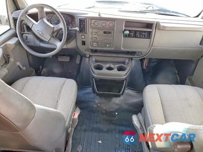 Zdjęcie 8 z 13 samochodu: 2005 CHEVROLET EXPRESS CARGO VIN:1GAHG39U751254773 - miniatura