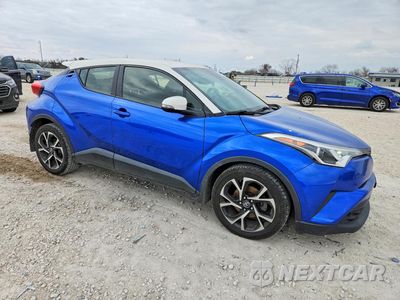 Czwarte zdjęcie samochodu z boku: 2018 TOYOTA C-HR XLE VIN:JTNKHMBX3J1000780 - miniatura